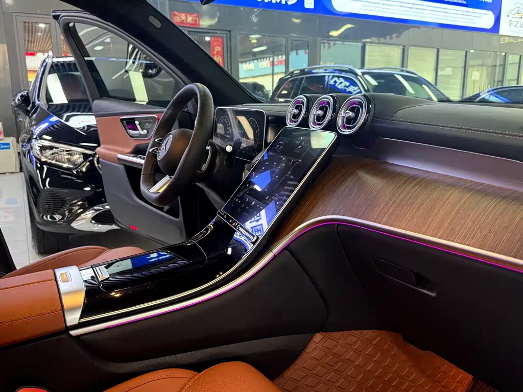 Mercedes-Benz GLC 2023 — фото 12