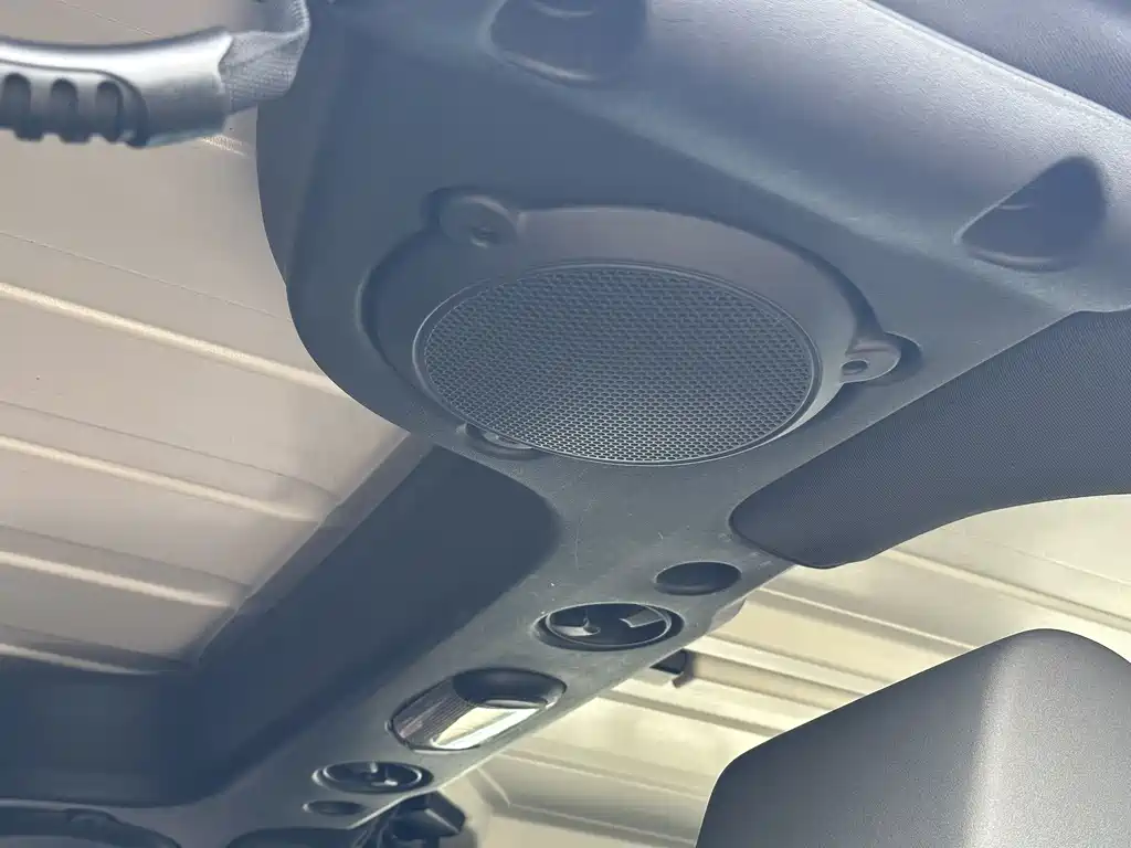 Jeep Wrangler 2010 — фото 17