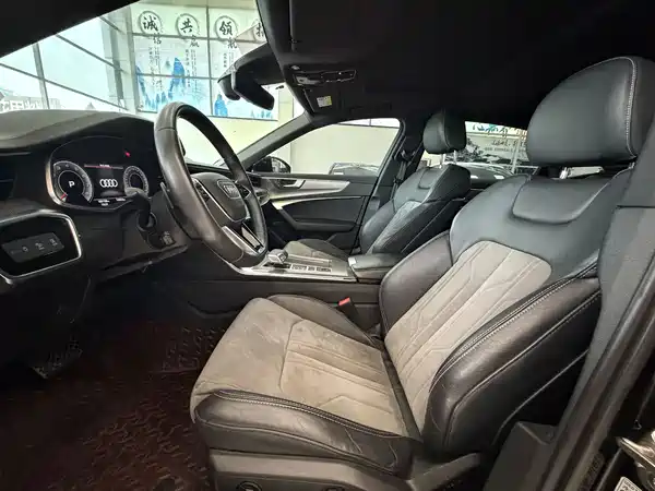 Audi A6L 2022