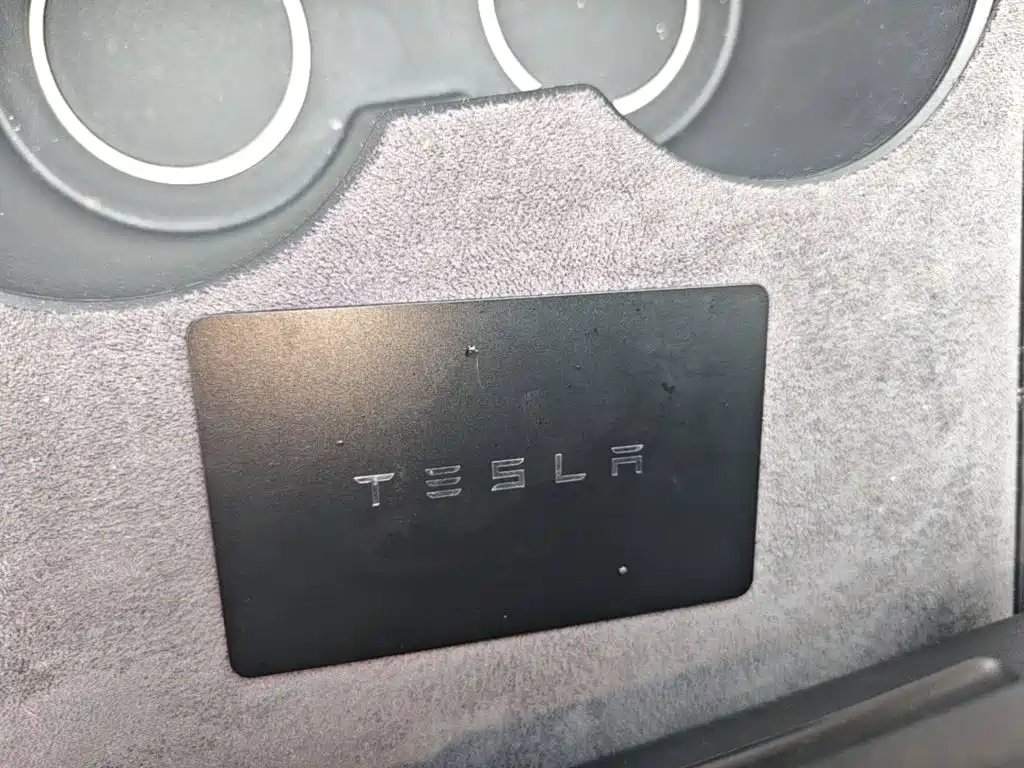 Tesla Model Y 2023 — фото 9
