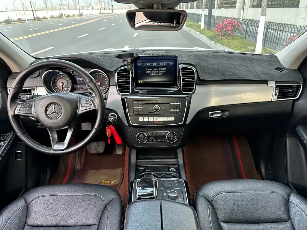 Mercedes-Benz GLE Coupe 2017 — фото 14