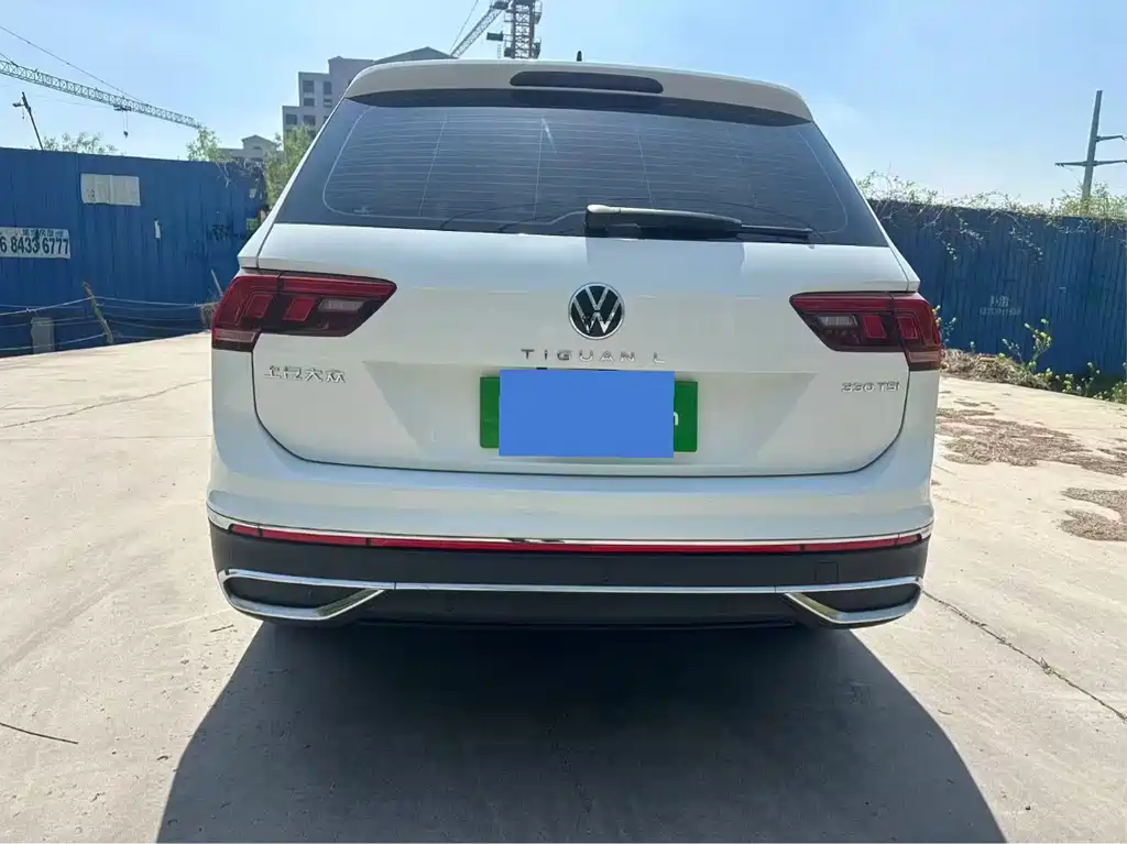 Volkswagen Tiguan L 2023 — фото 8