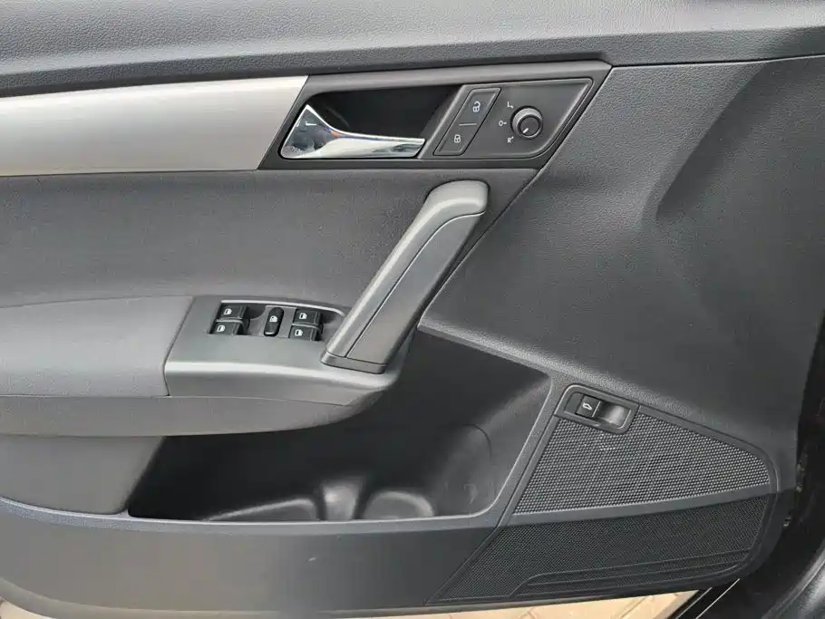 Volkswagen Lavida 2013
