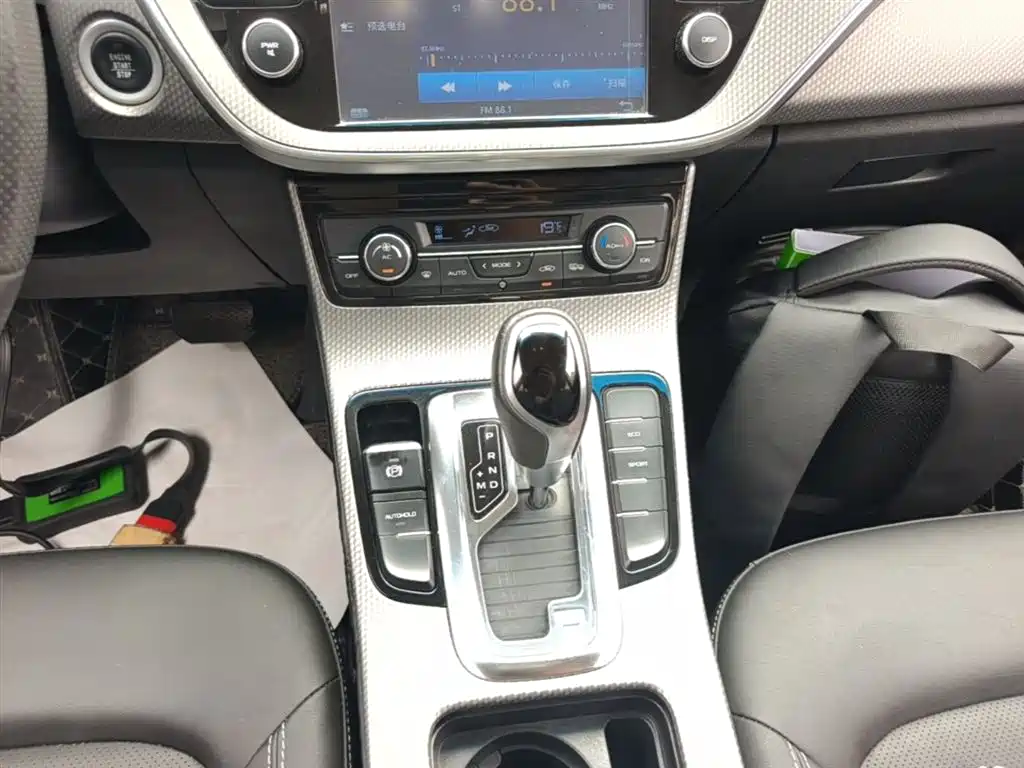 Geely Emgrand GS 2016 — фото 14