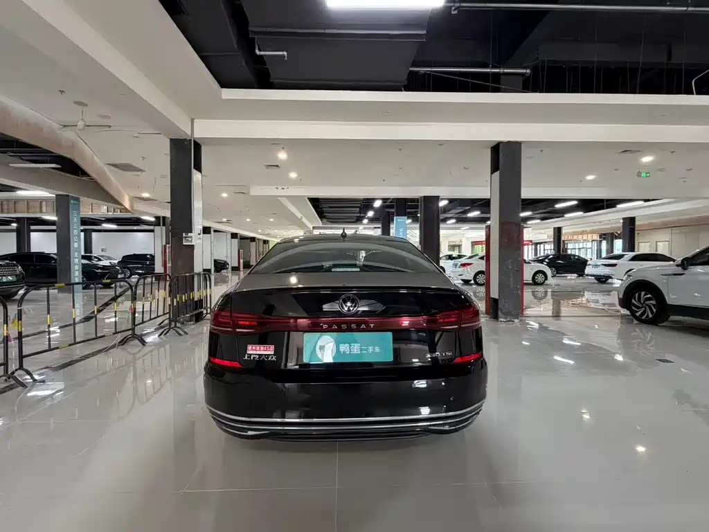 Volkswagen Passat 2023