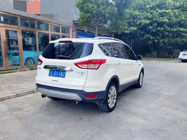 Ford Kuga 2015