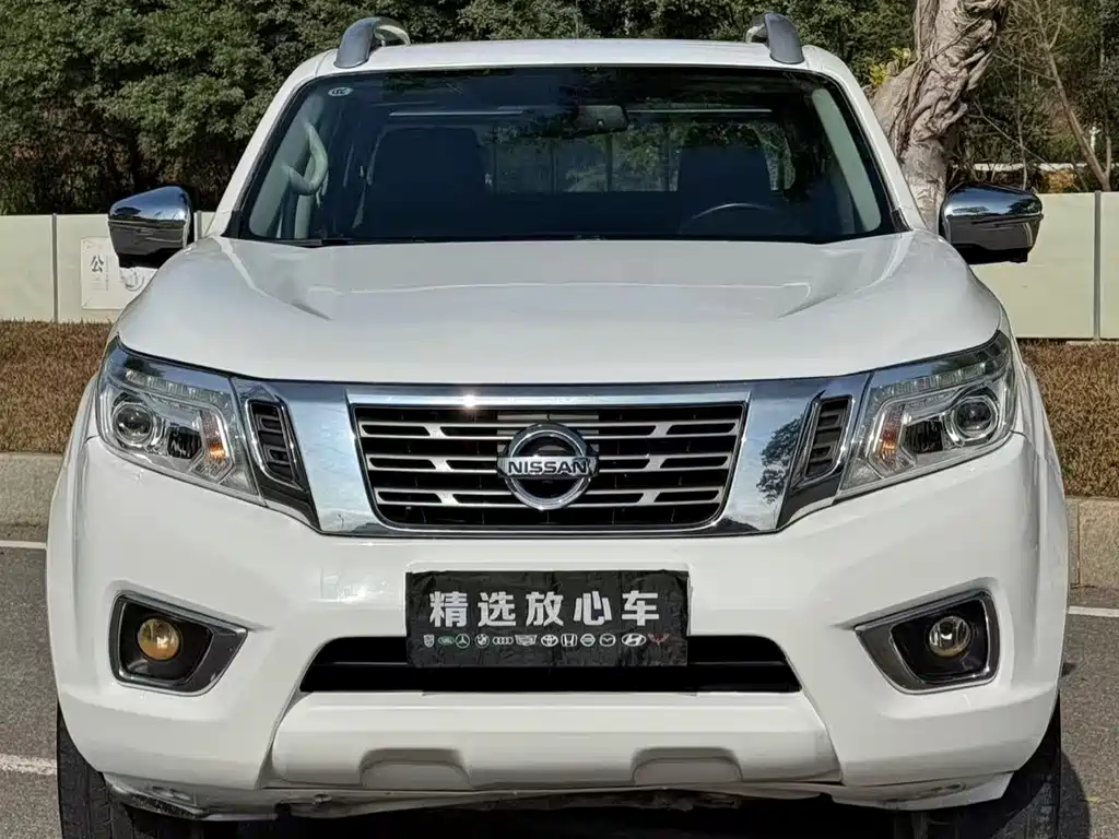 Nissan Navara 2022 — фото 2