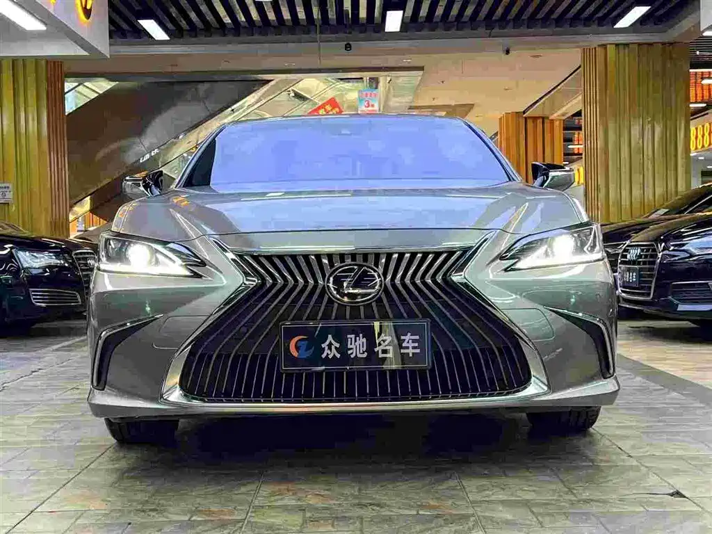 Lexus ES 2020 — фото 2