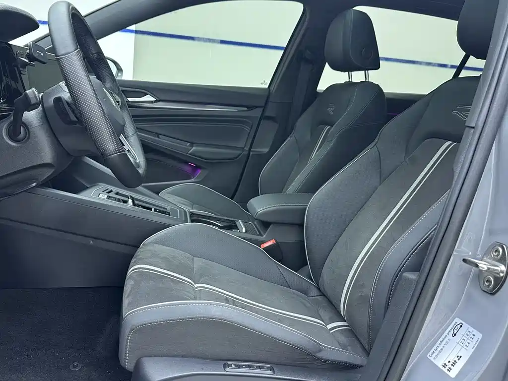 Volkswagen Golf 2022