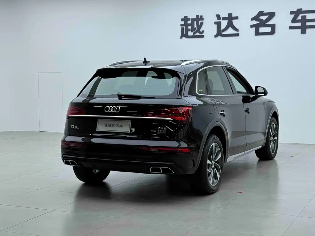 Audi Q5L 2022 — фото 21