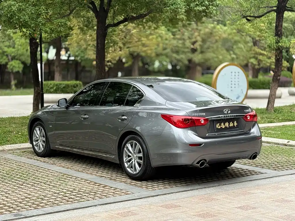 Infiniti Q50L 2015 — фото 17