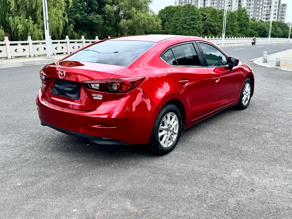Mazda 3 Axela 2015 — фото 16
