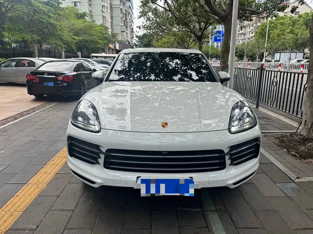 Porsche Cayenne 2022