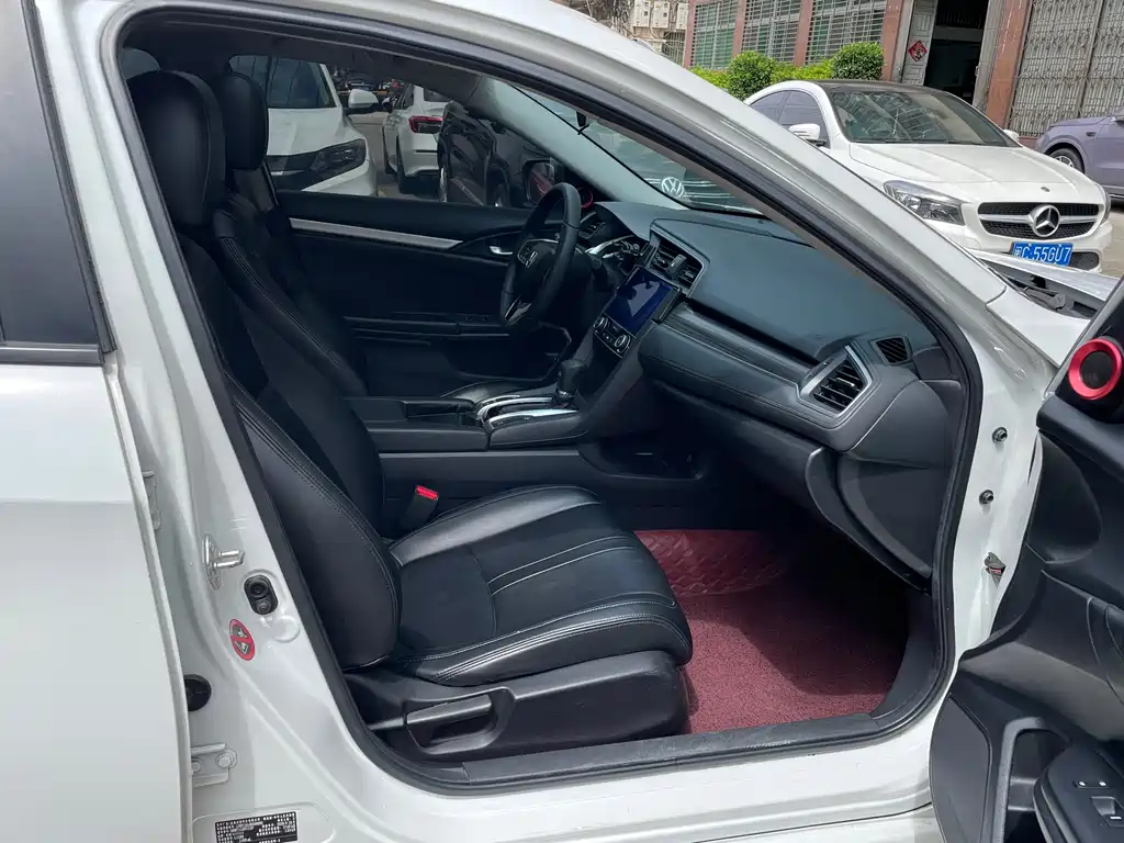 Honda Civic 2020 — фото 10