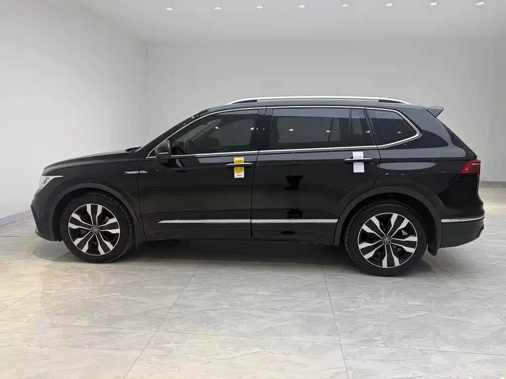 Volkswagen Tiguan L 2022 — фото 3