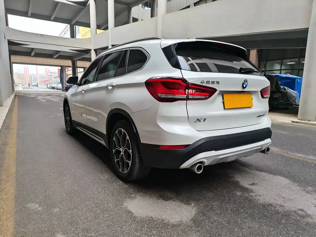 BMW X1 2022 — фото 6
