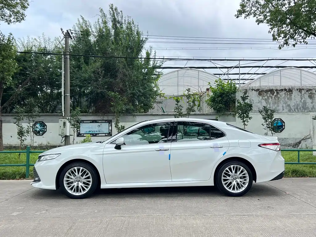 Toyota Camry 2019