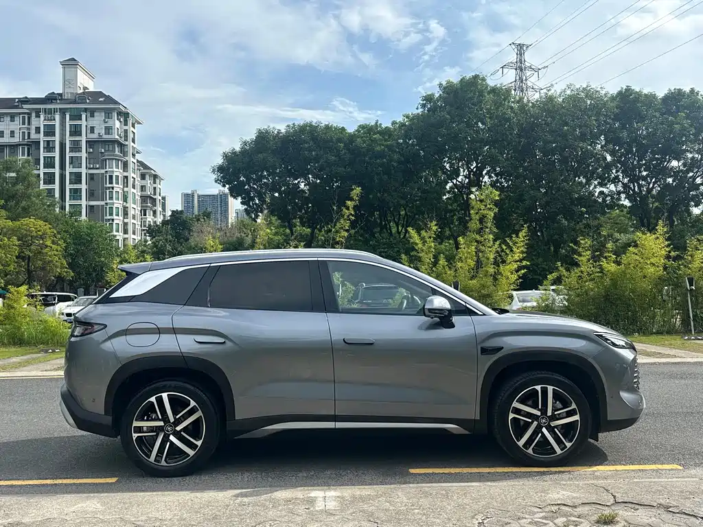 BYD Song L DM-i 2025 — фото 14