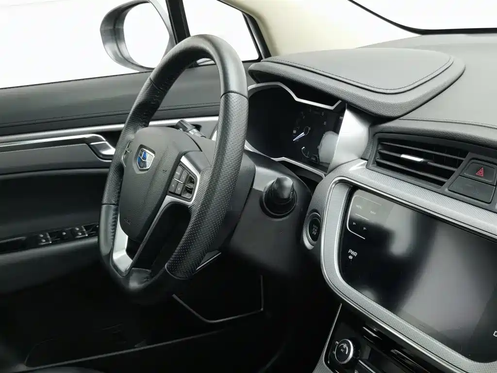 Geely Emgrand GS 2018 — фото 22