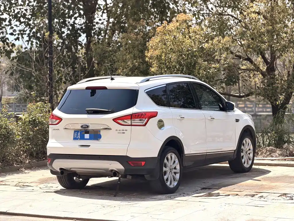 Ford Kuga 2014 — фото 4