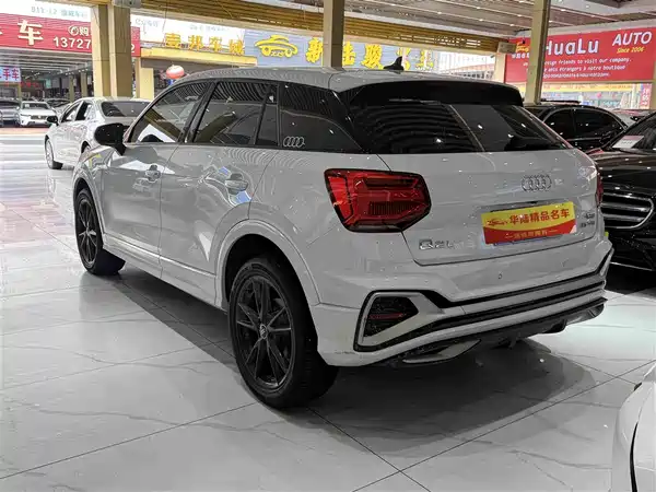 Audi Q2L 2023