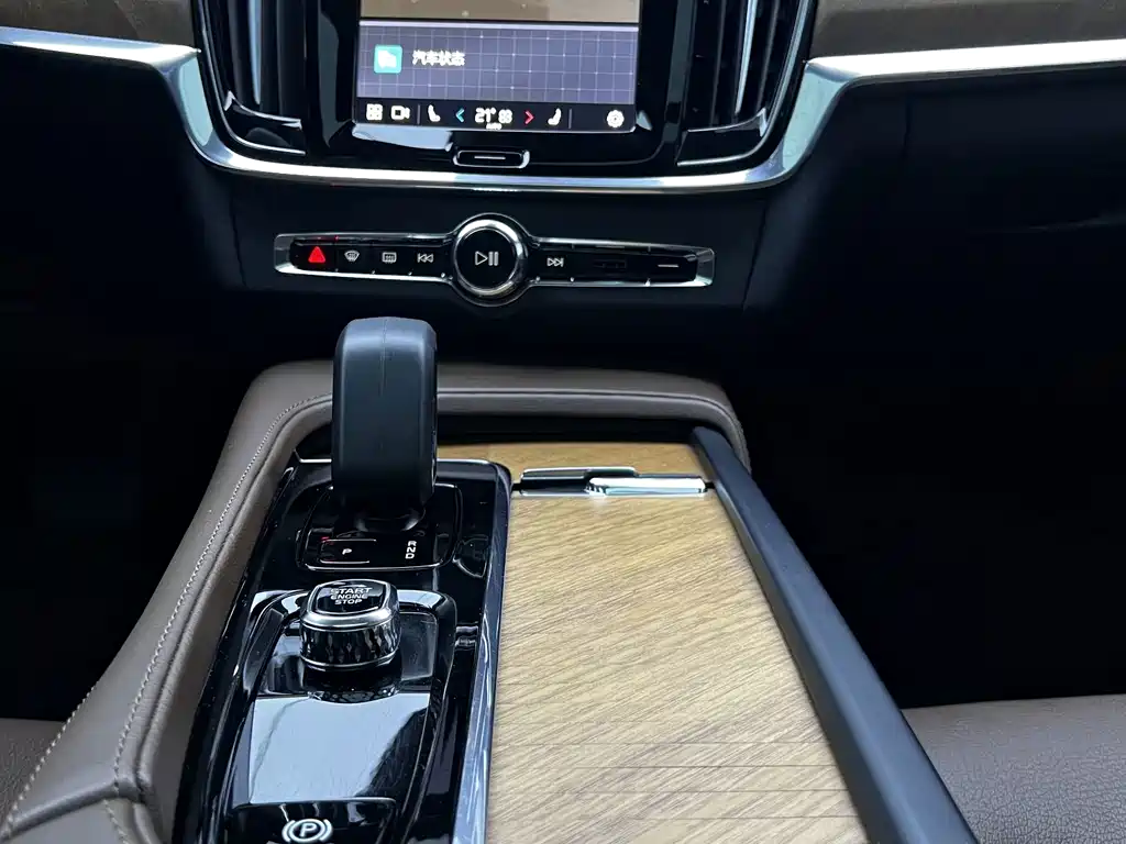 Volvo S90 2024 — фото 12