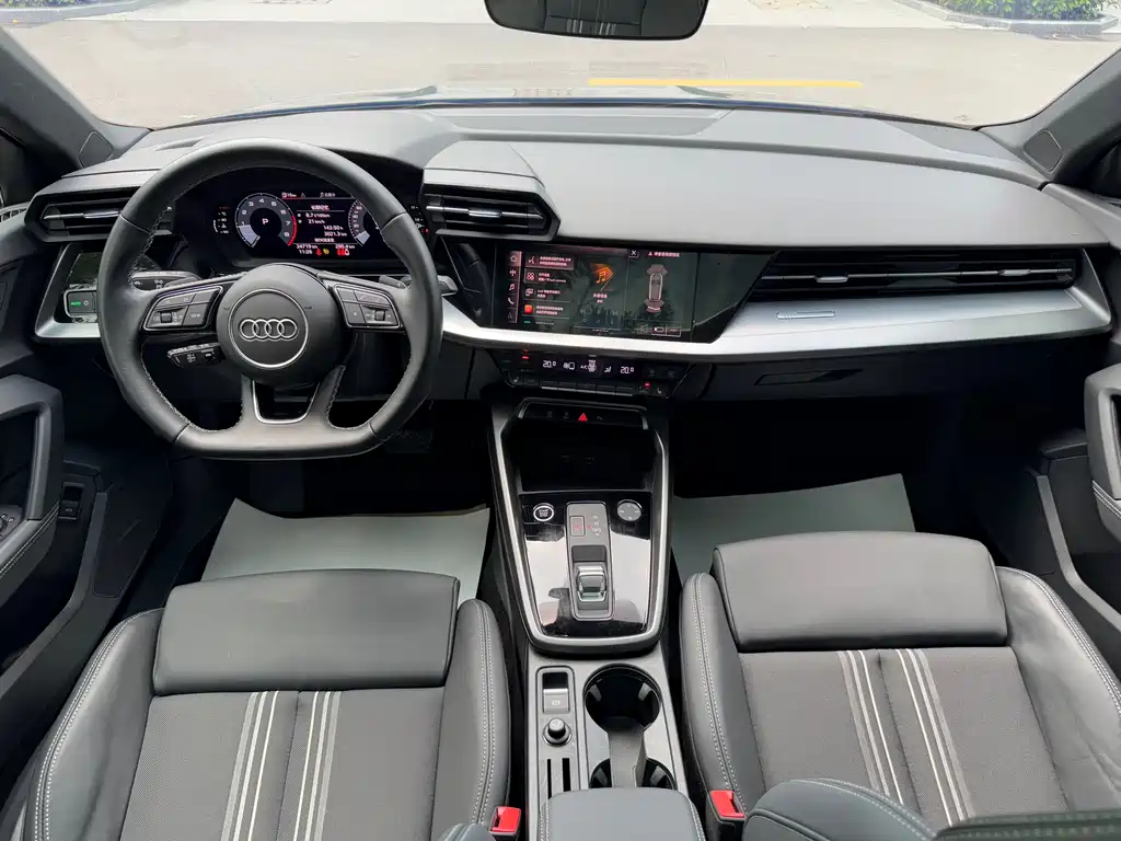 Audi A3 2023 — фото 14