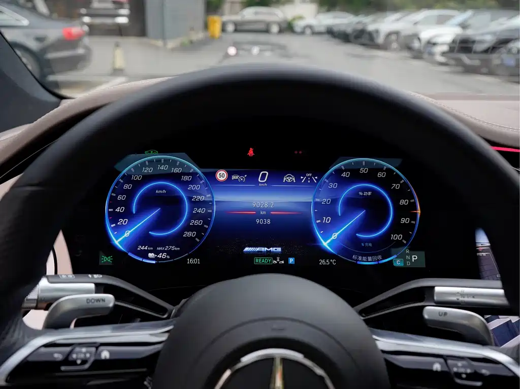 Mercedes-Benz EQS AMG 2025 — фото 9