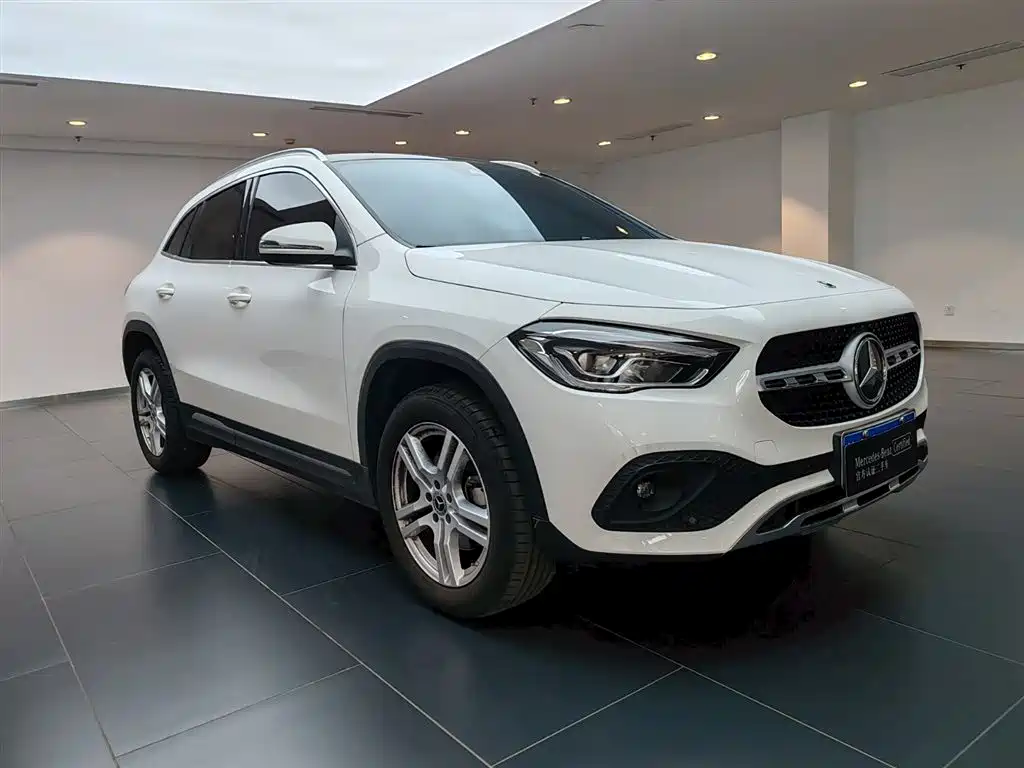 Mercedes-Benz GLA 2023