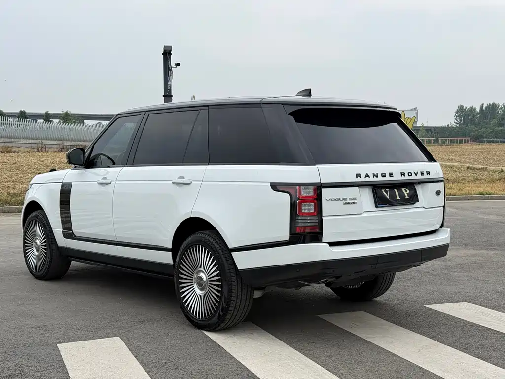 Land Rover Range Rover 2018 — фото 10