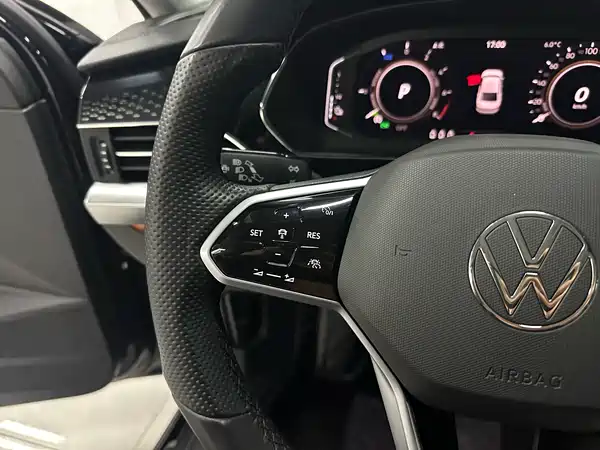 Volkswagen Passat Plug-In Hybrid 2022