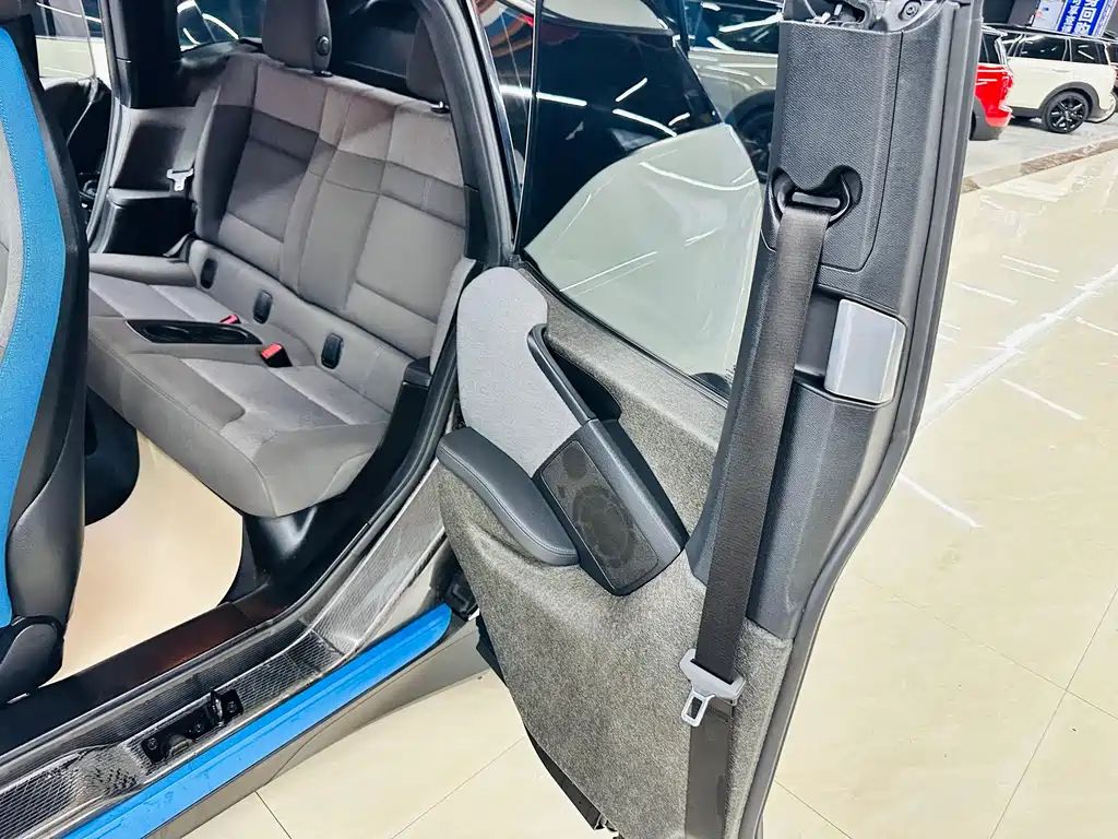 BMW i3 2019 — фото 33