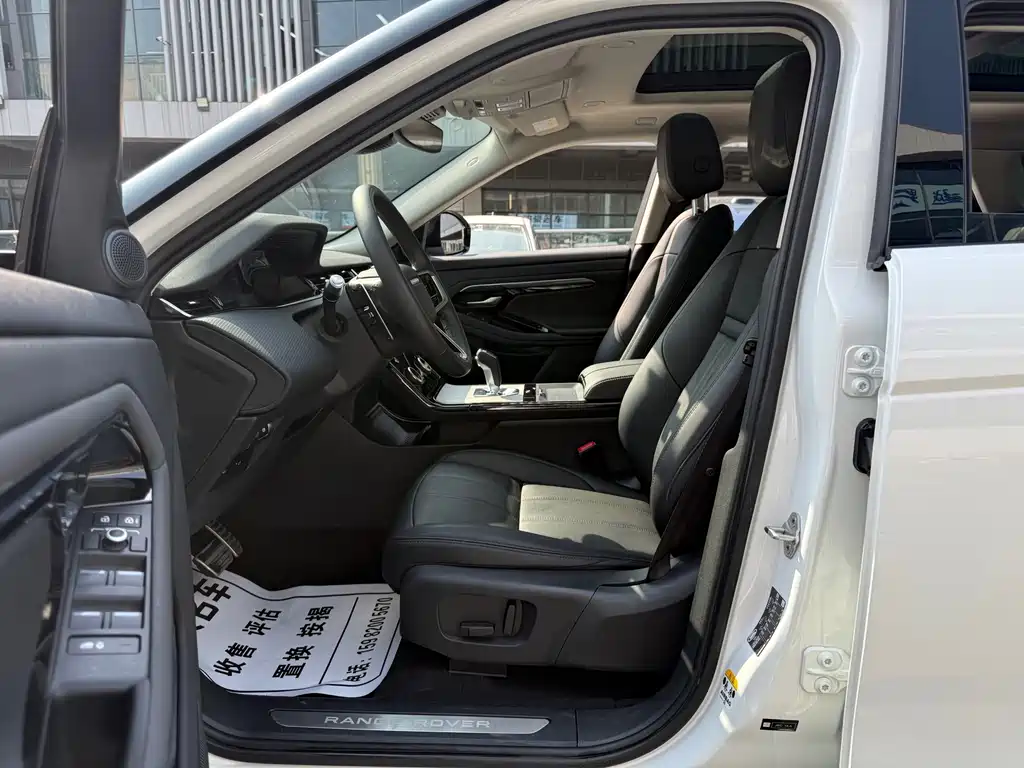 Land Rover Evoque 2021 — фото 17