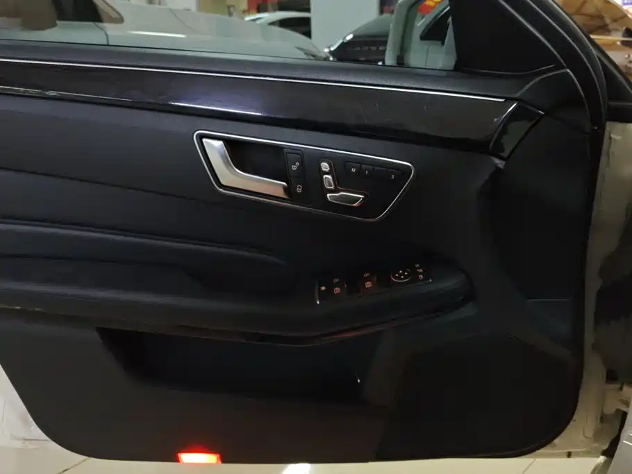 Mercedes-Benz E-Class 2015