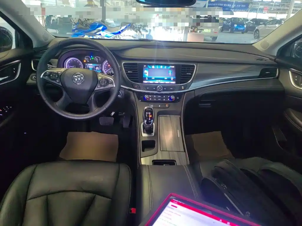 Buick LaCrosse 2018 — фото 12