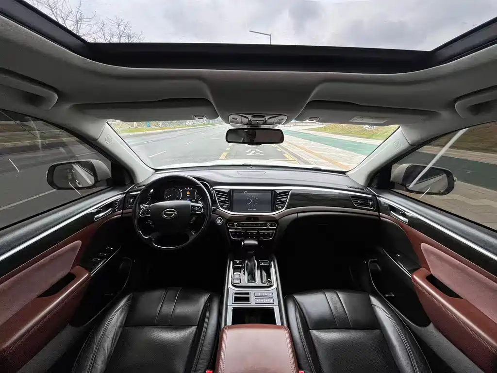 GAC Motor Trumpchi GS8 2018 — фото 6