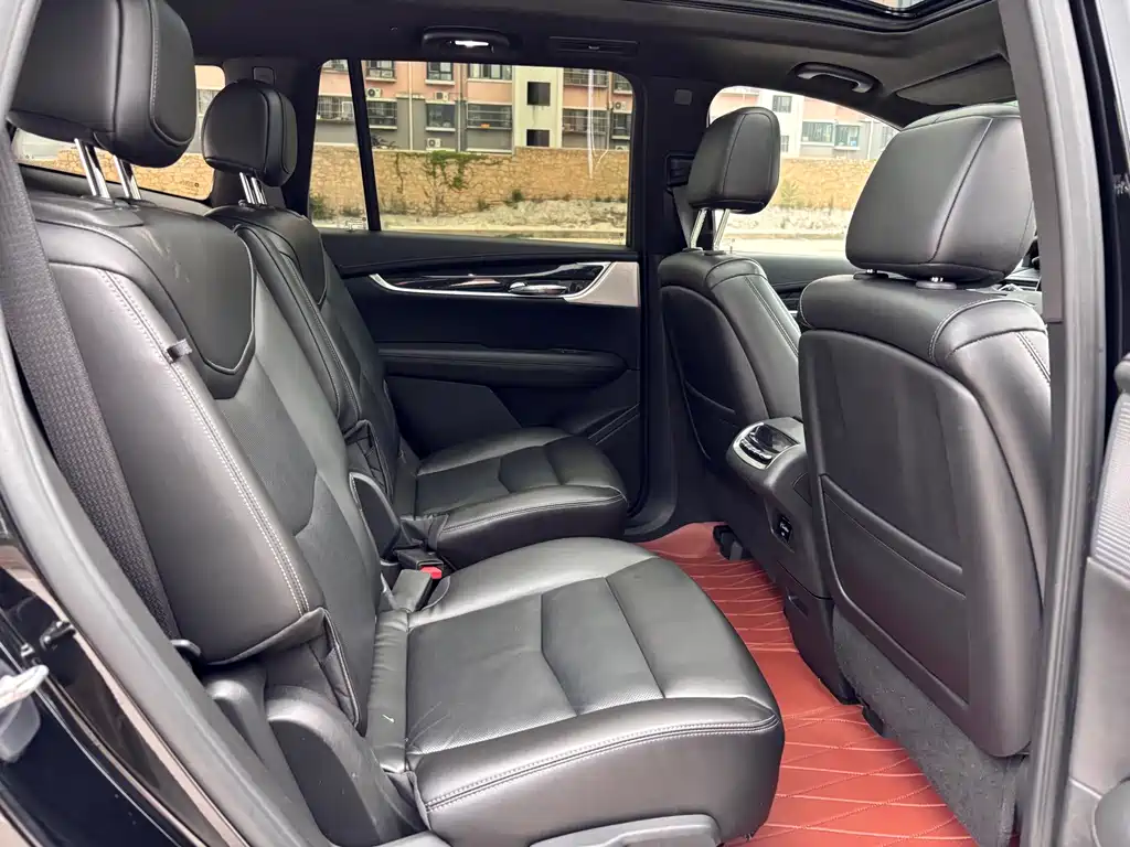 Cadillac XT6 2021 — фото 15