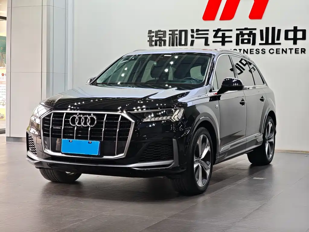 Audi Q7 2020 — фото 1