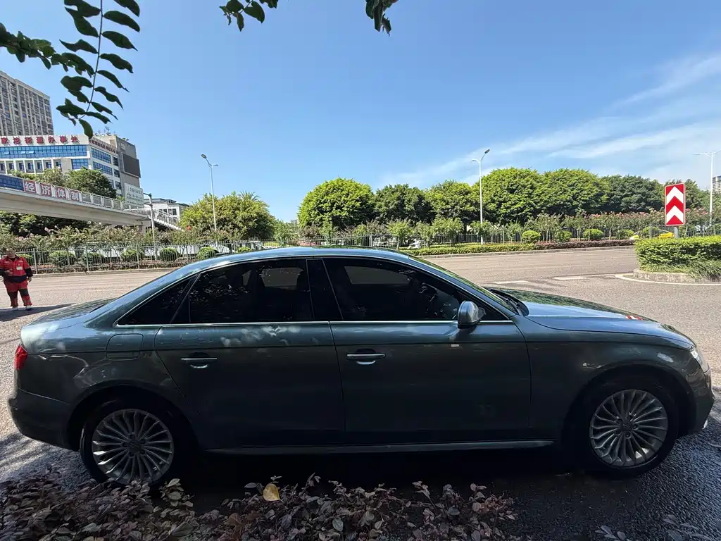 Audi A4L 2014