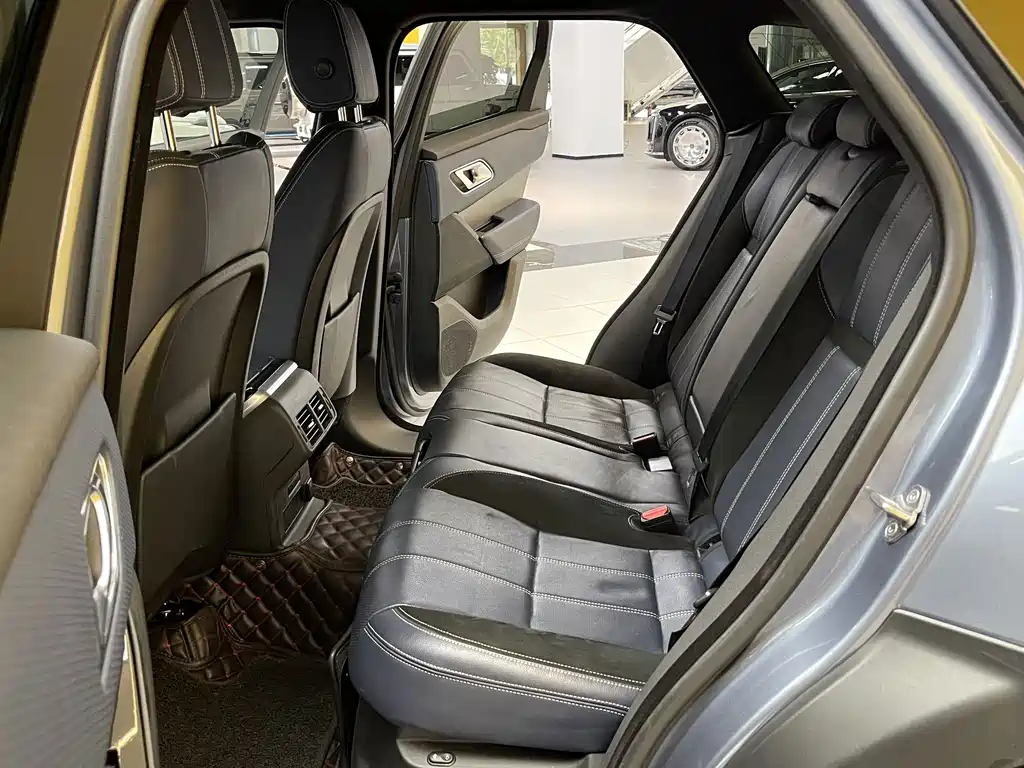 Land Rover Range Rover Velar 2018 — фото 18