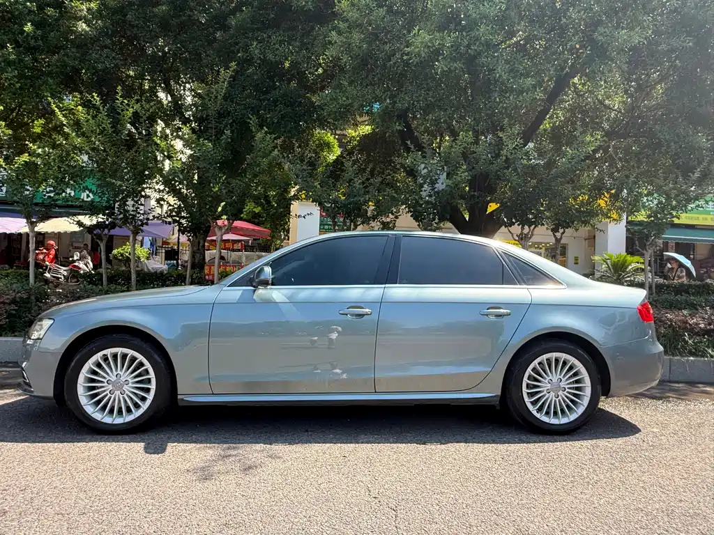 Audi A4L 2014