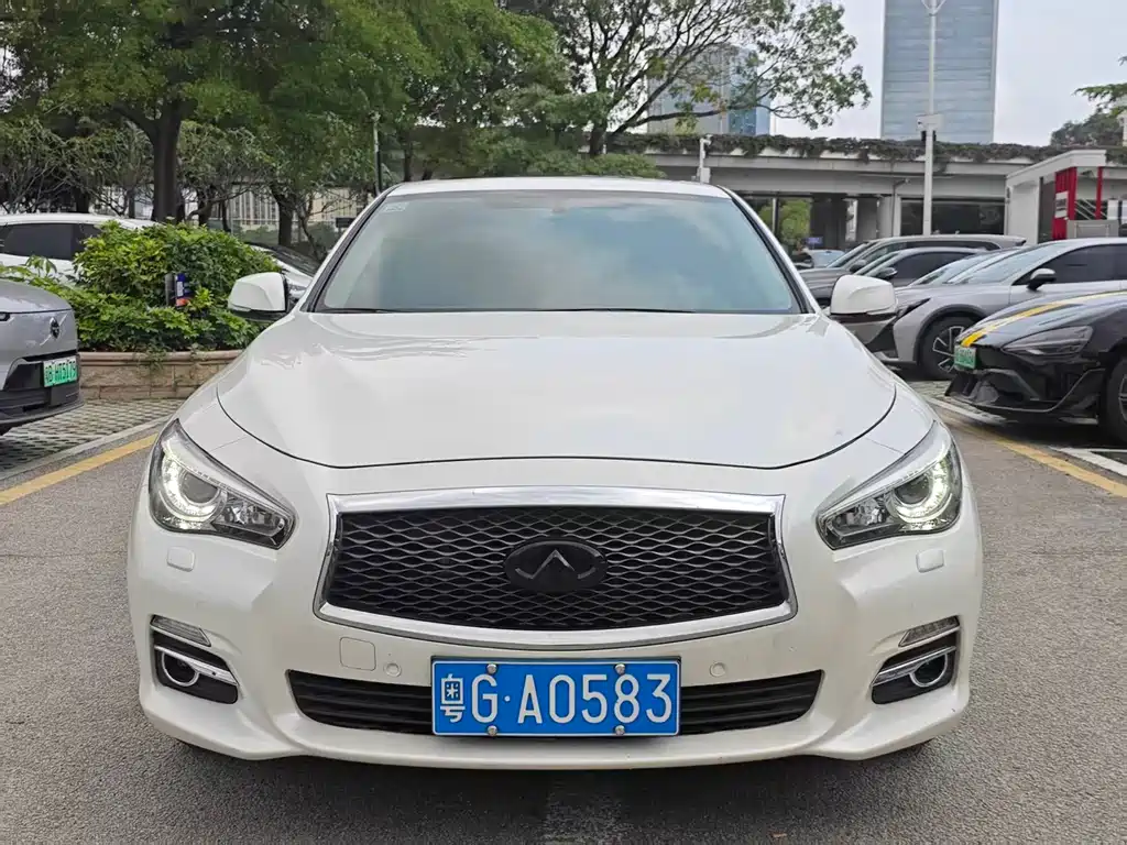 Infiniti Q50L 2016 — фото 2