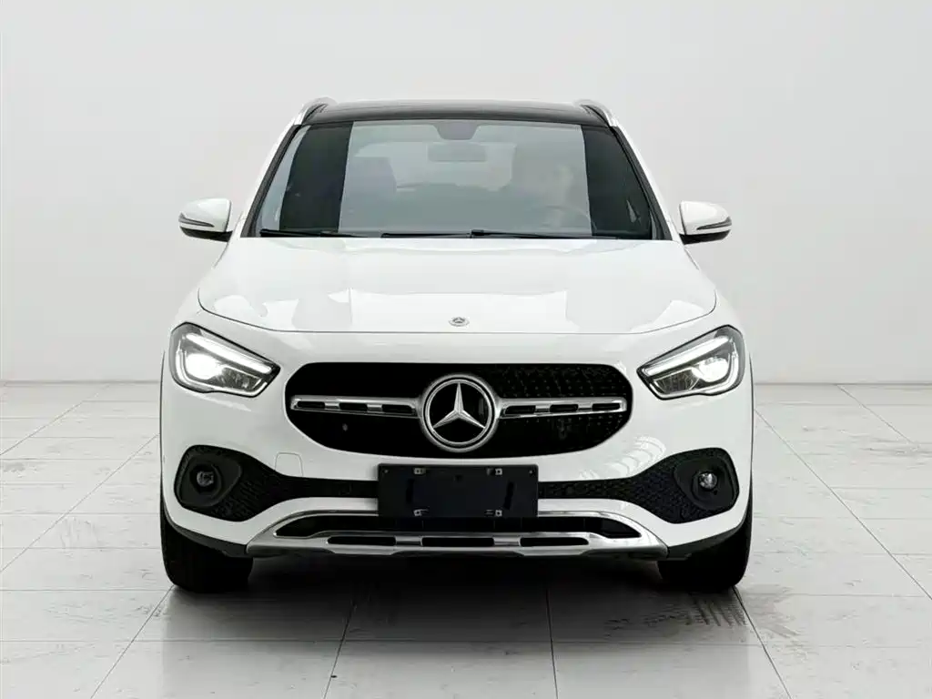 Mercedes-Benz GLA 2021