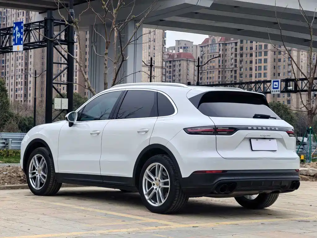 Porsche Cayenne 2018 — фото 6