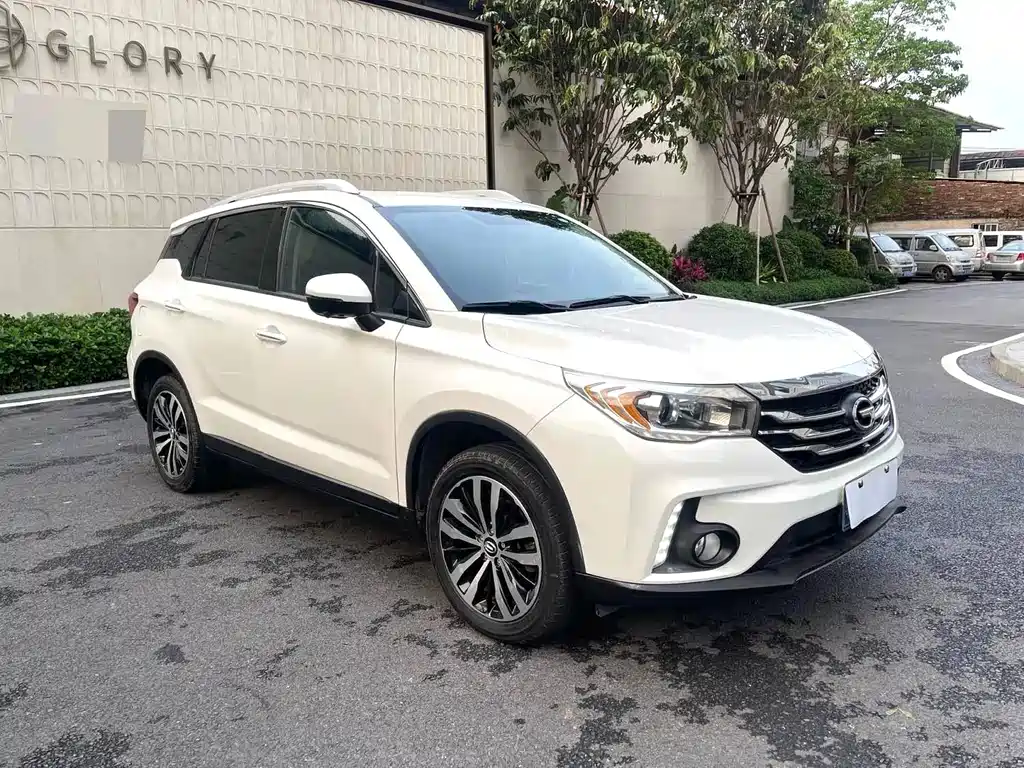 GAC Trumpchi GS4 2017 — фото 3