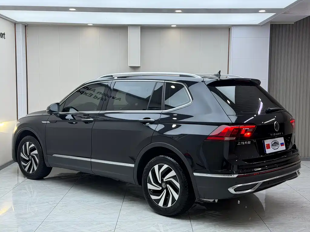 Volkswagen Tiguan L 2023
