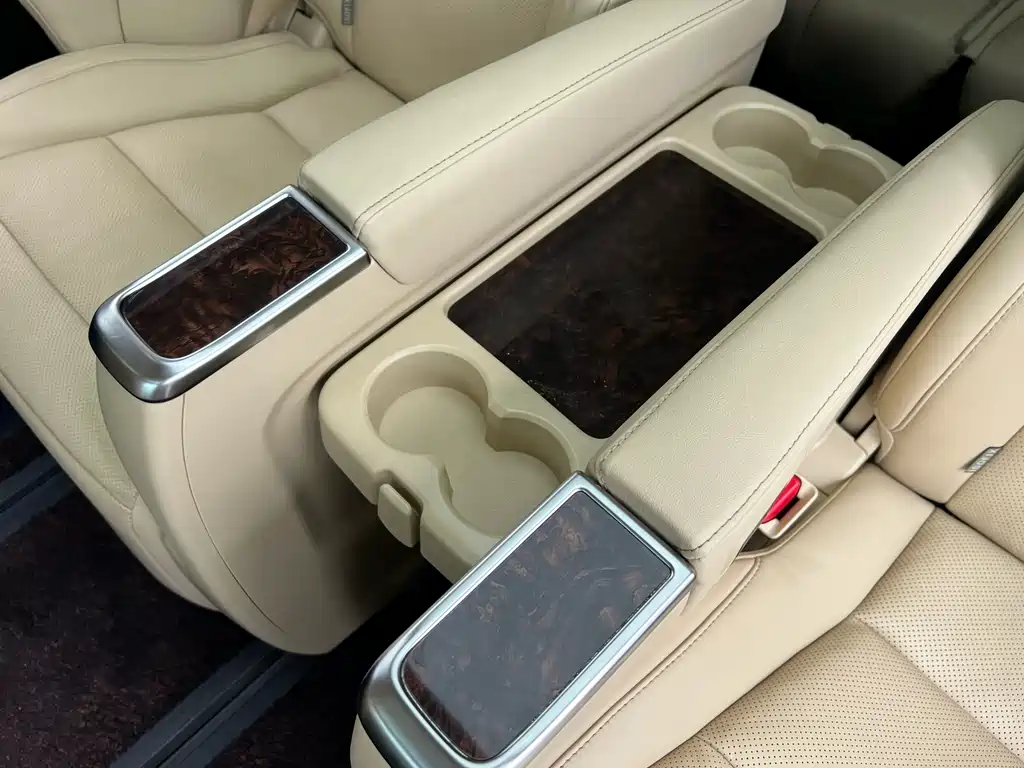Toyota Alphard 2019 — фото 4