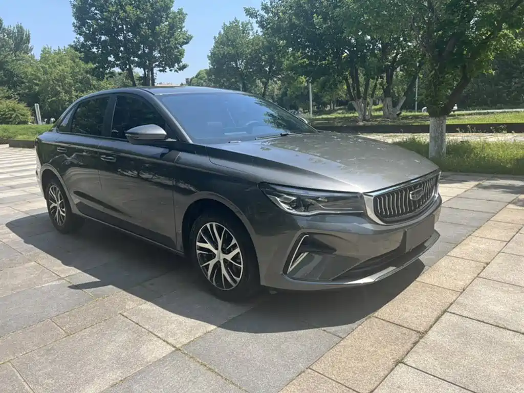 Geely Emgrand 2024