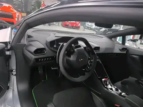 Lamborghini Huracan 2020