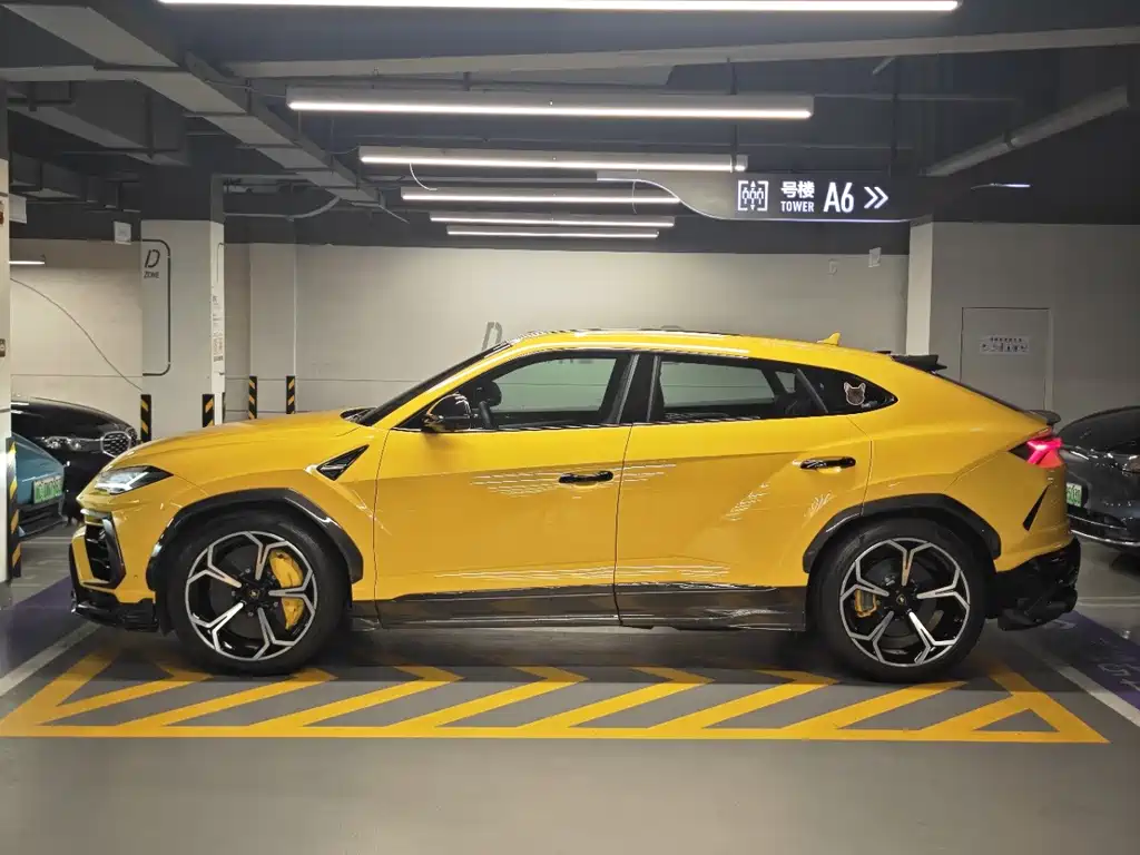 Lamborghini Urus 2022